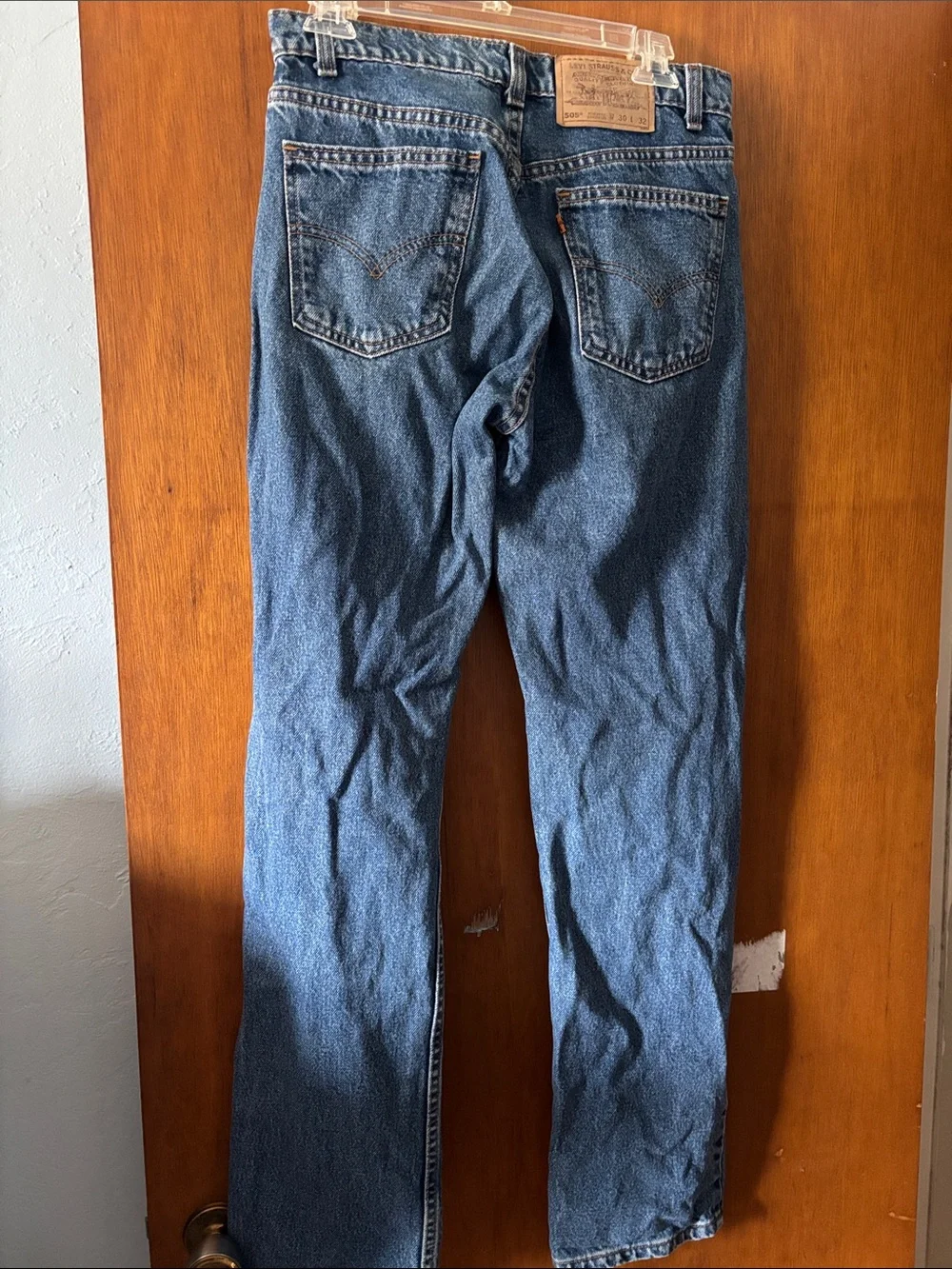 Levi's 505 Slim Straight Men's Jeans in Medium Blue with Tan Patch
